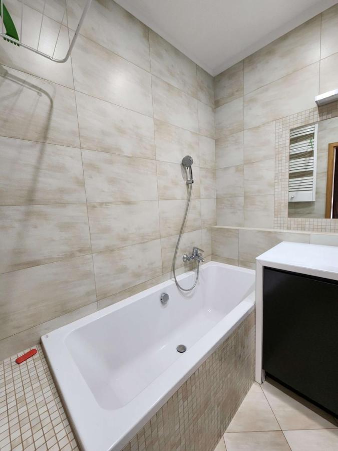 Apartamento Nadmorski Dwor Modern Gdansk Exterior foto